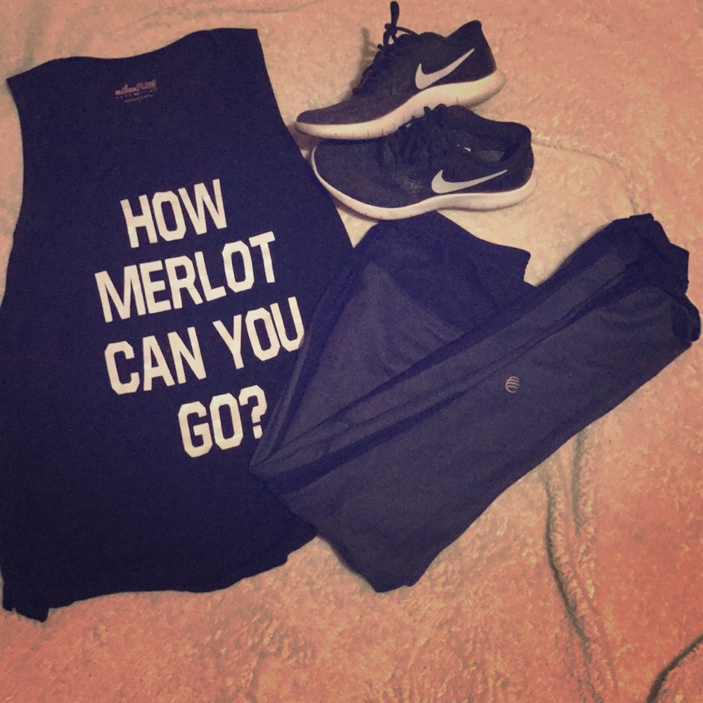 MPG dark purple leggings